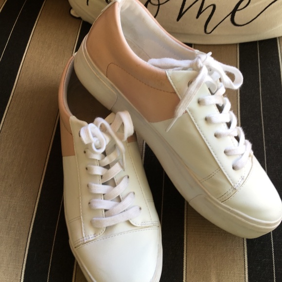 marc fisher tennis shoes